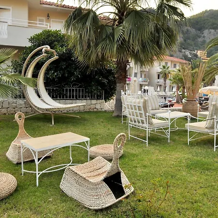 The Blue Lagoon Deluxe أولدينيس