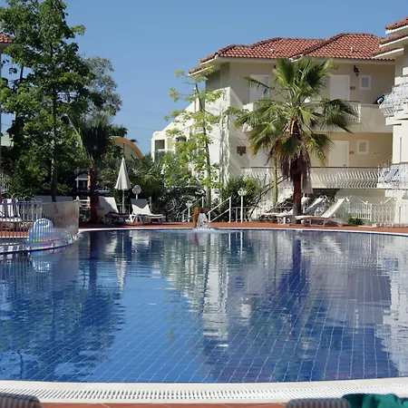 فندق The Blue Lagoon Deluxe 3*