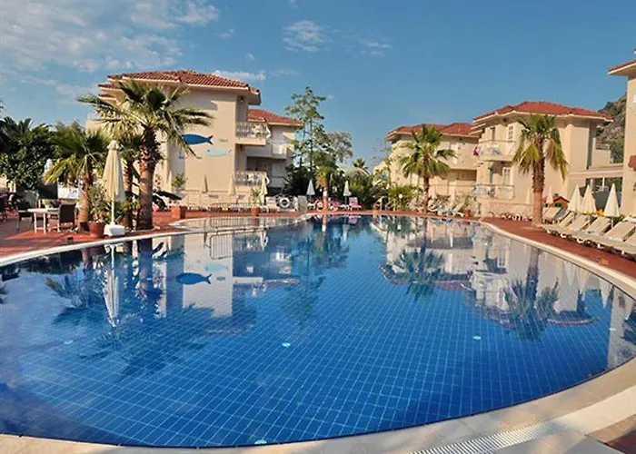 Hotel The Blue Lagoon Deluxe 3*