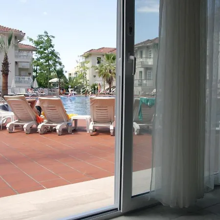 酒店 蓝色潟湖豪华酒店 3*