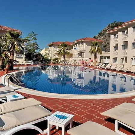 蓝色潟湖豪华酒店 厄吕代尼兹