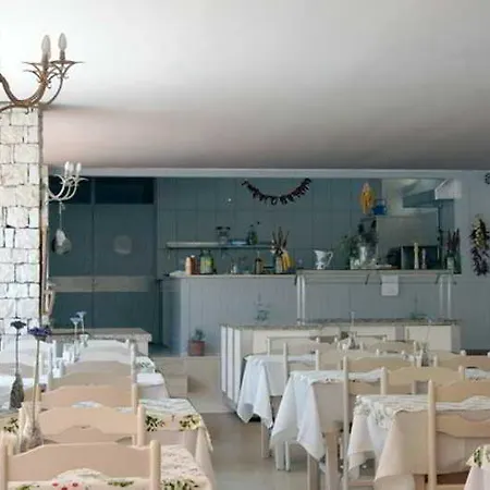 蓝色潟湖豪华酒店